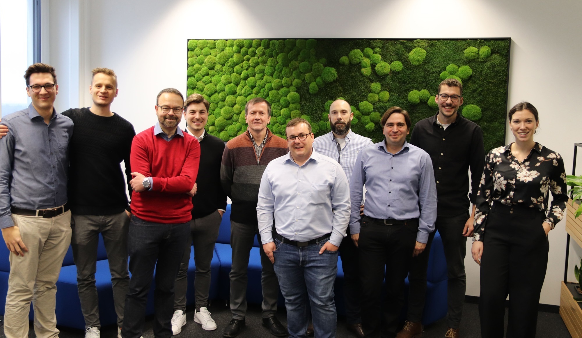 Das Team des Forschungsprojektes im KI-Produktionsnetzwerk (EBQuoPro) an der Technischen Hochschule Augsburg (THA). Foto: THA