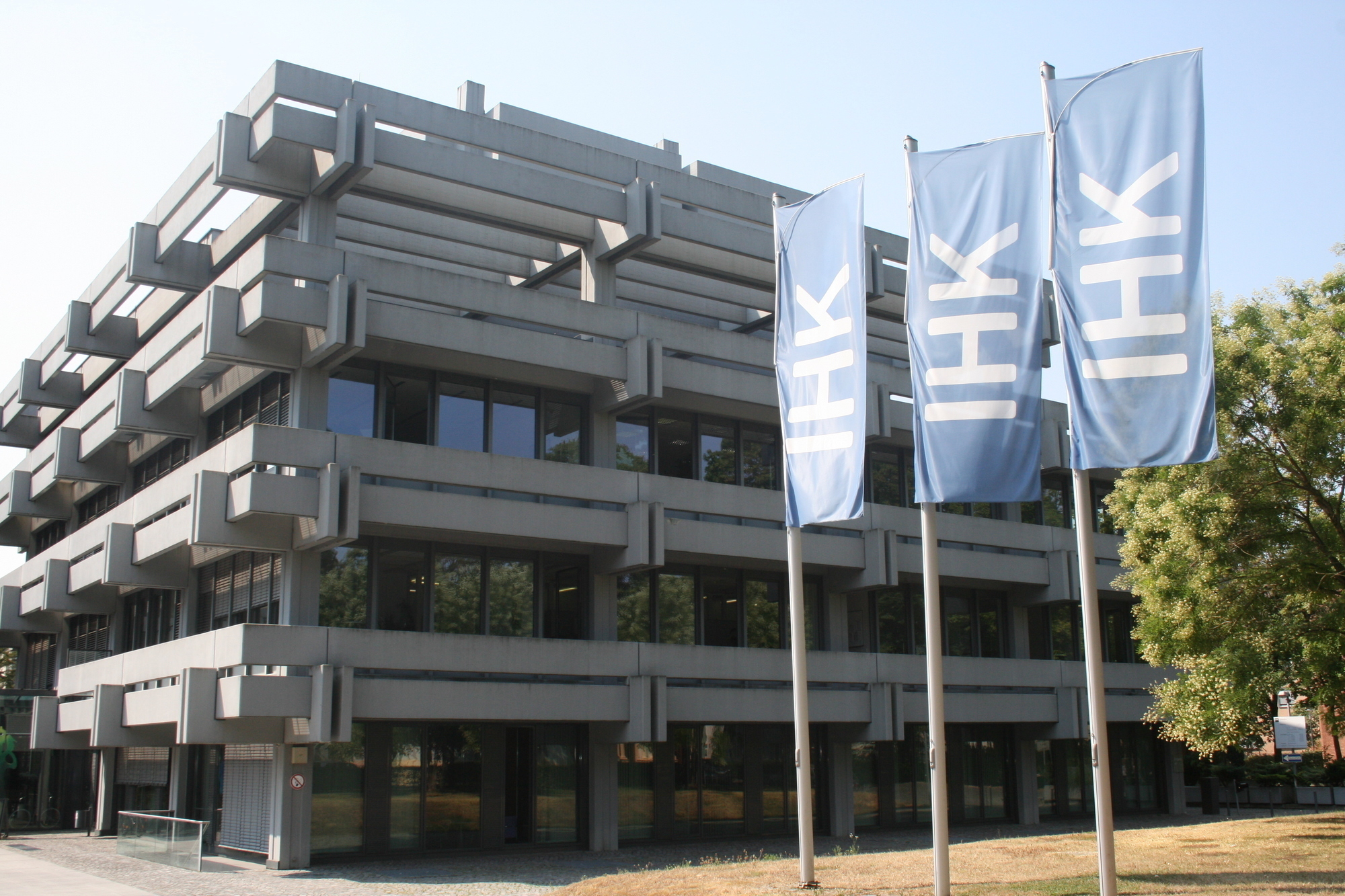 Archivbild. Das Firmengebäude der IHK Schwaben.
